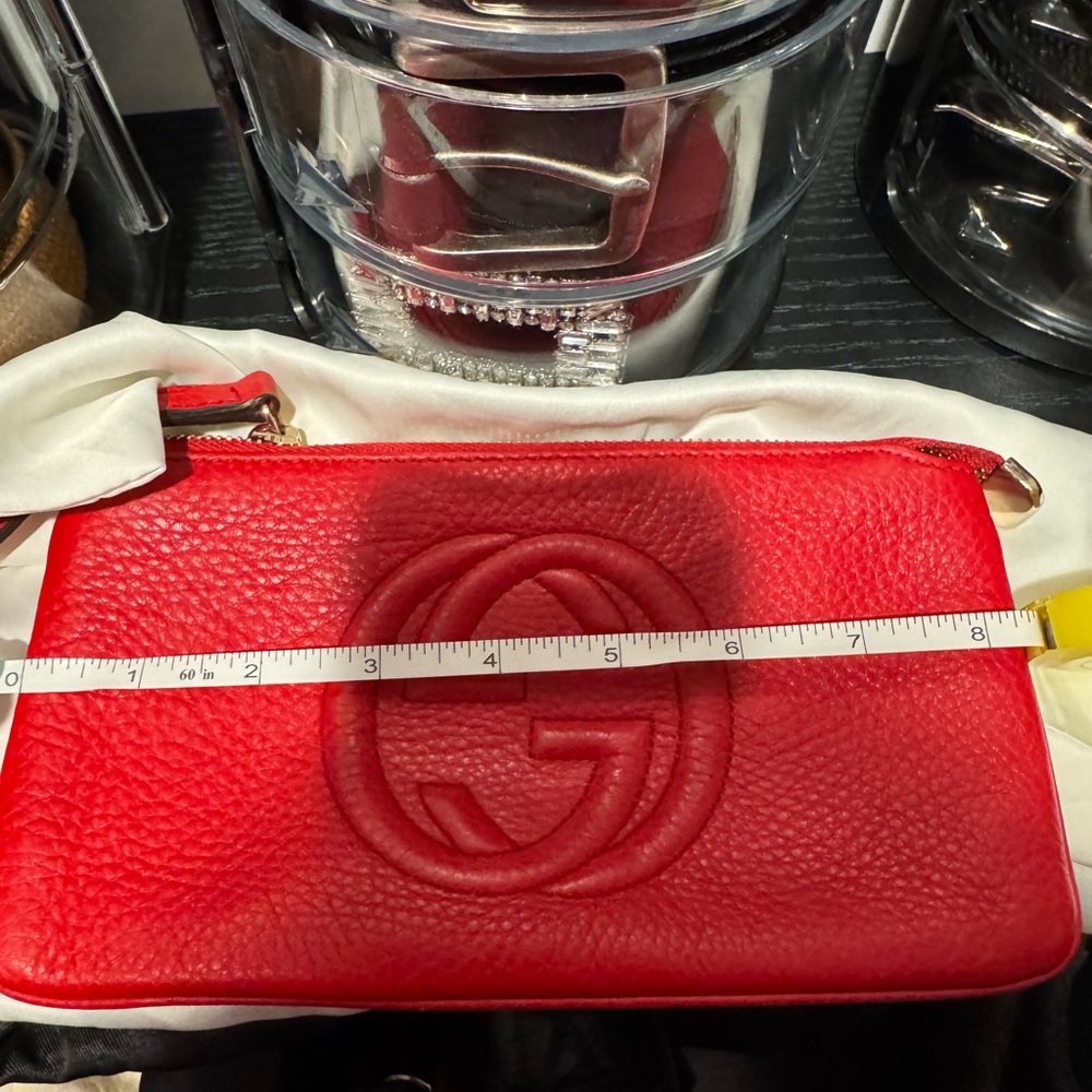 EUC Gucci wristlet - Picture 9 of 10